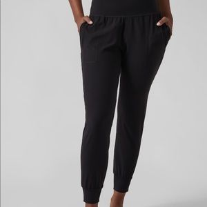 NWT Athleta salutation jogger. Black size M.